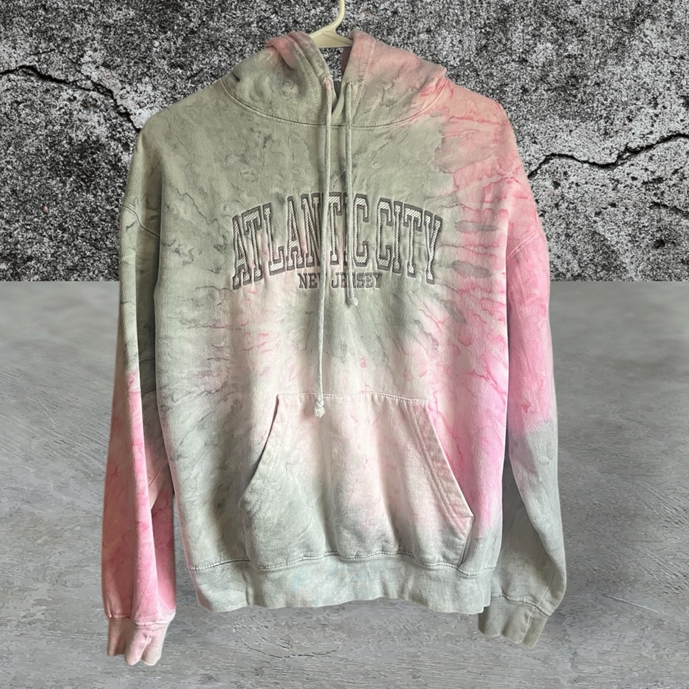 Atlantic City New Jersey Exist Pink & Grey tie-dye hooded sweatshirt. Women’s M